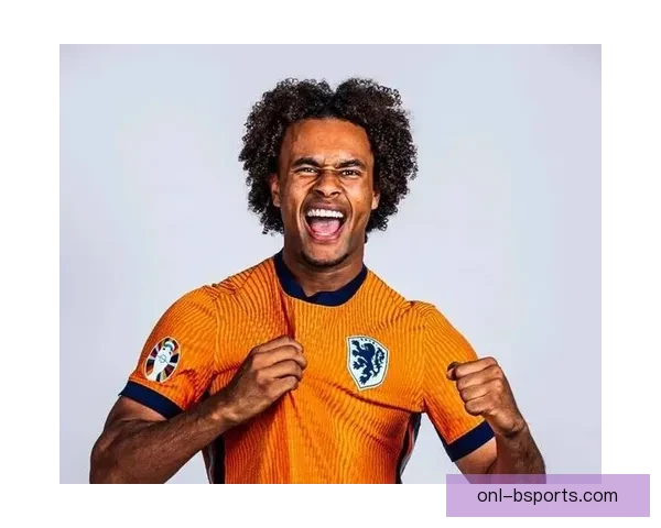 曼联正式宣布签下齐尔克泽并为其提供11号球衣号码